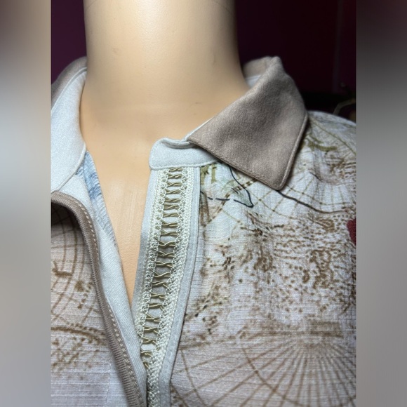 Floral Print Women's Top - Picture 5 of 9